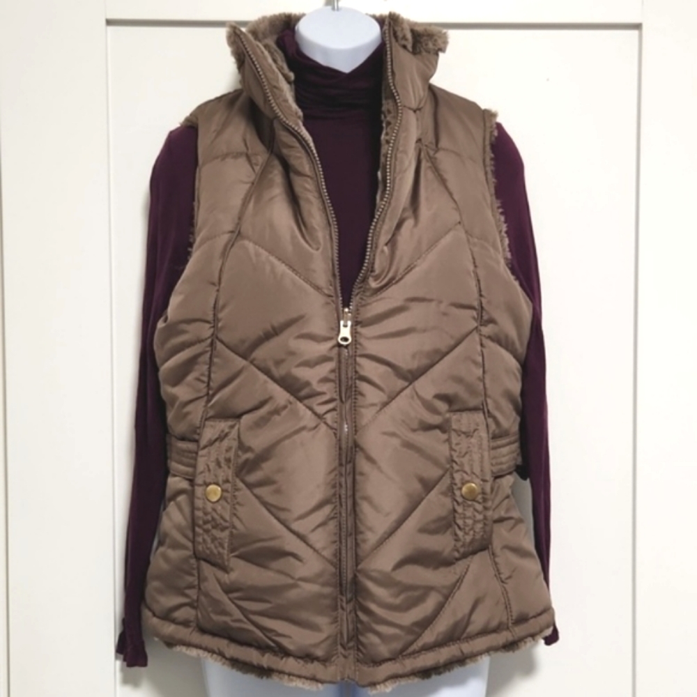 Reversible Faux Fur Zip Puffer Vest